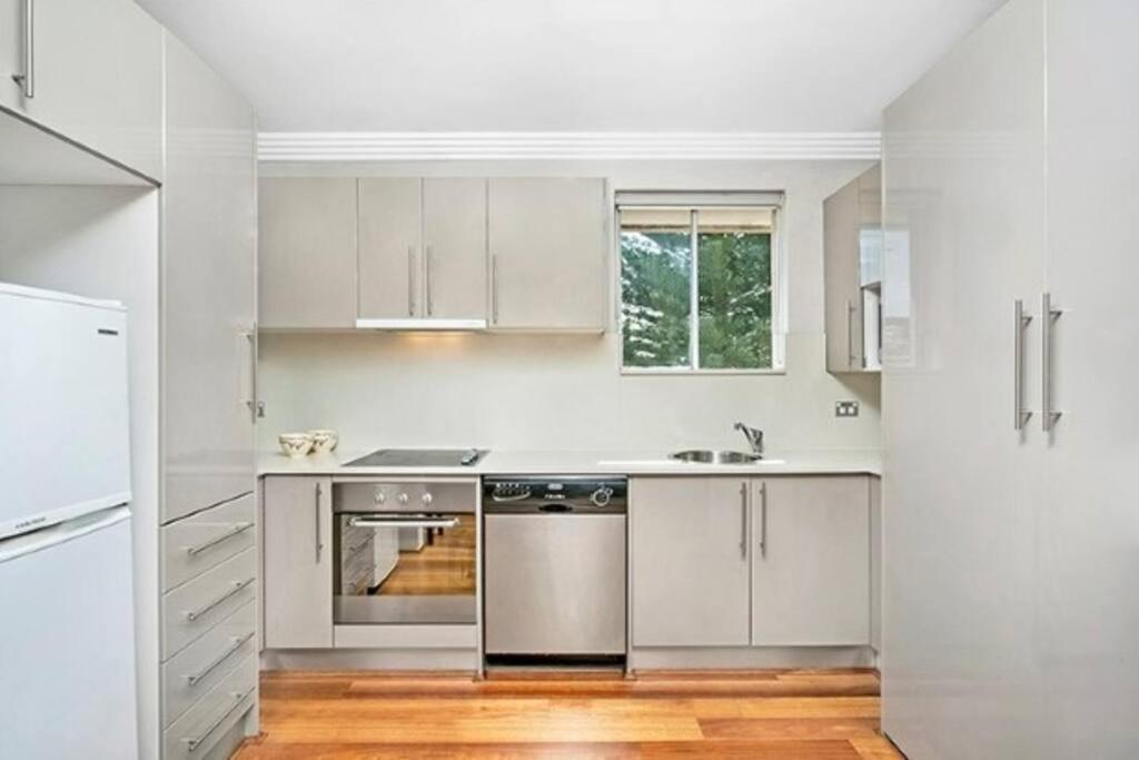 Coogy - Coogee Gem: Short Walk To Coogee Apartment *